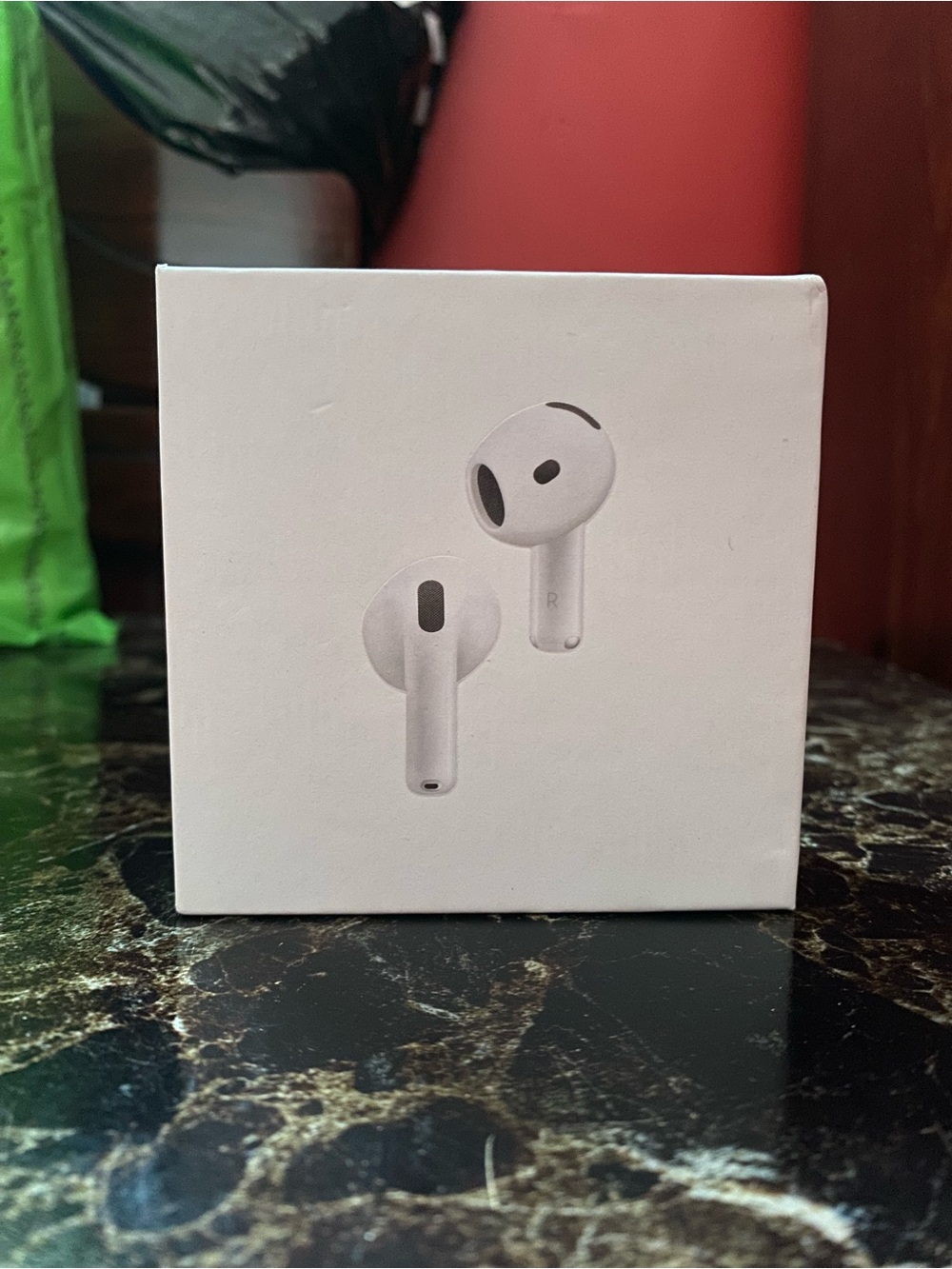 AirPods 4 with ANC